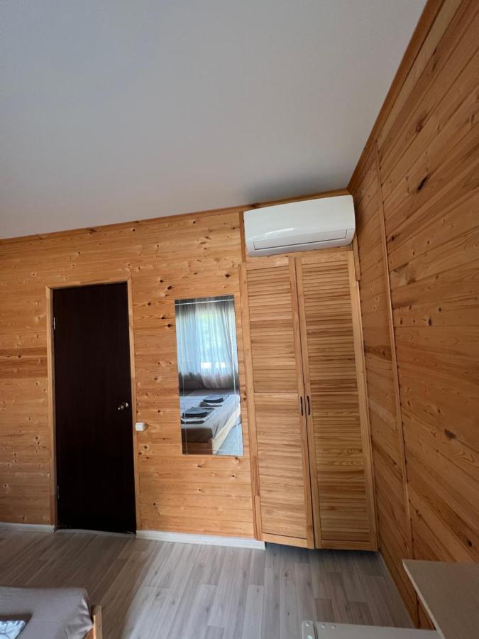 Mini-hotel FOREST CLUB Pizunda Esterno foto