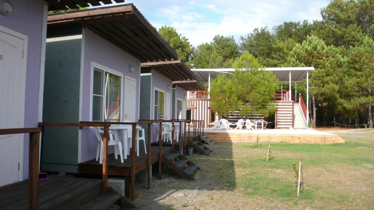 Mini-hotel FOREST CLUB Pizunda Esterno foto